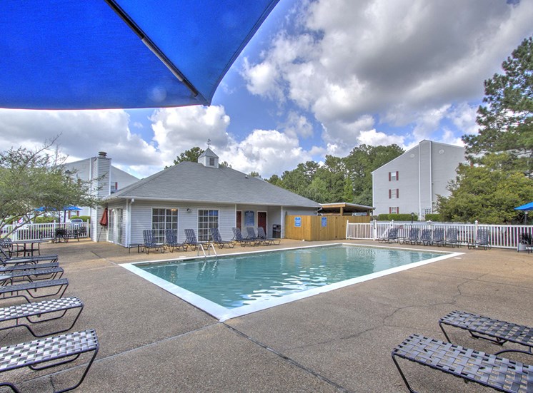 Cambridge Apartments Flowood MS Pool 2